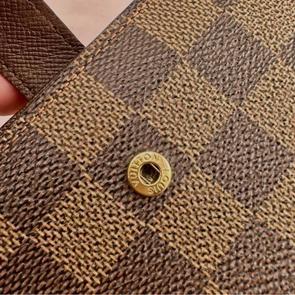 AUTHENTIC Louis Vuitton wallet. Monogram canvas. - Picture 14 of 16